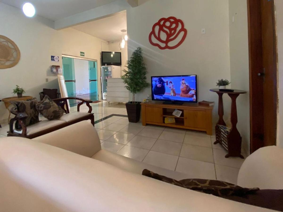 Hotel Hb *